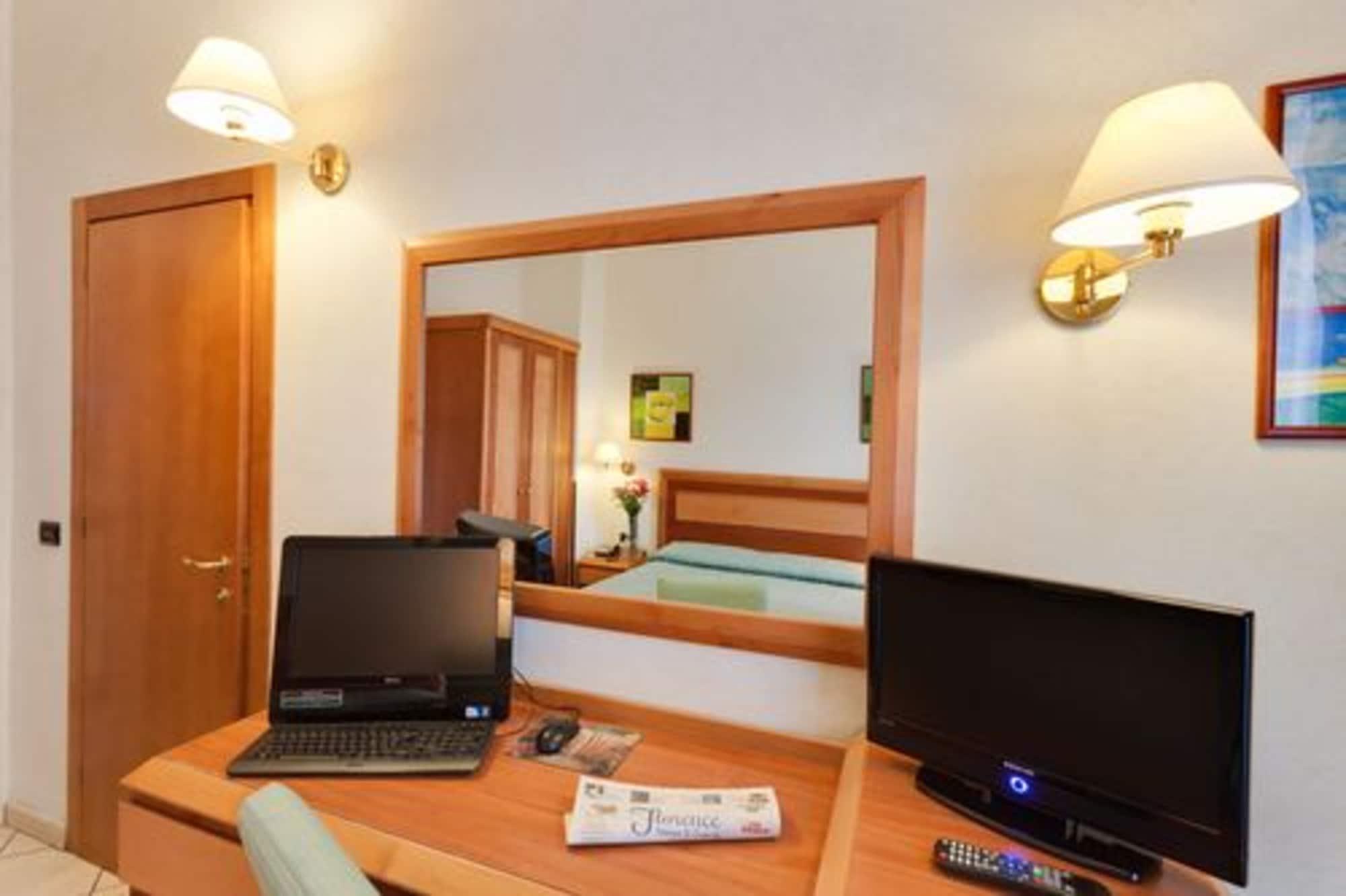 Hotel Mia Cara & Spa Florence Exterior photo