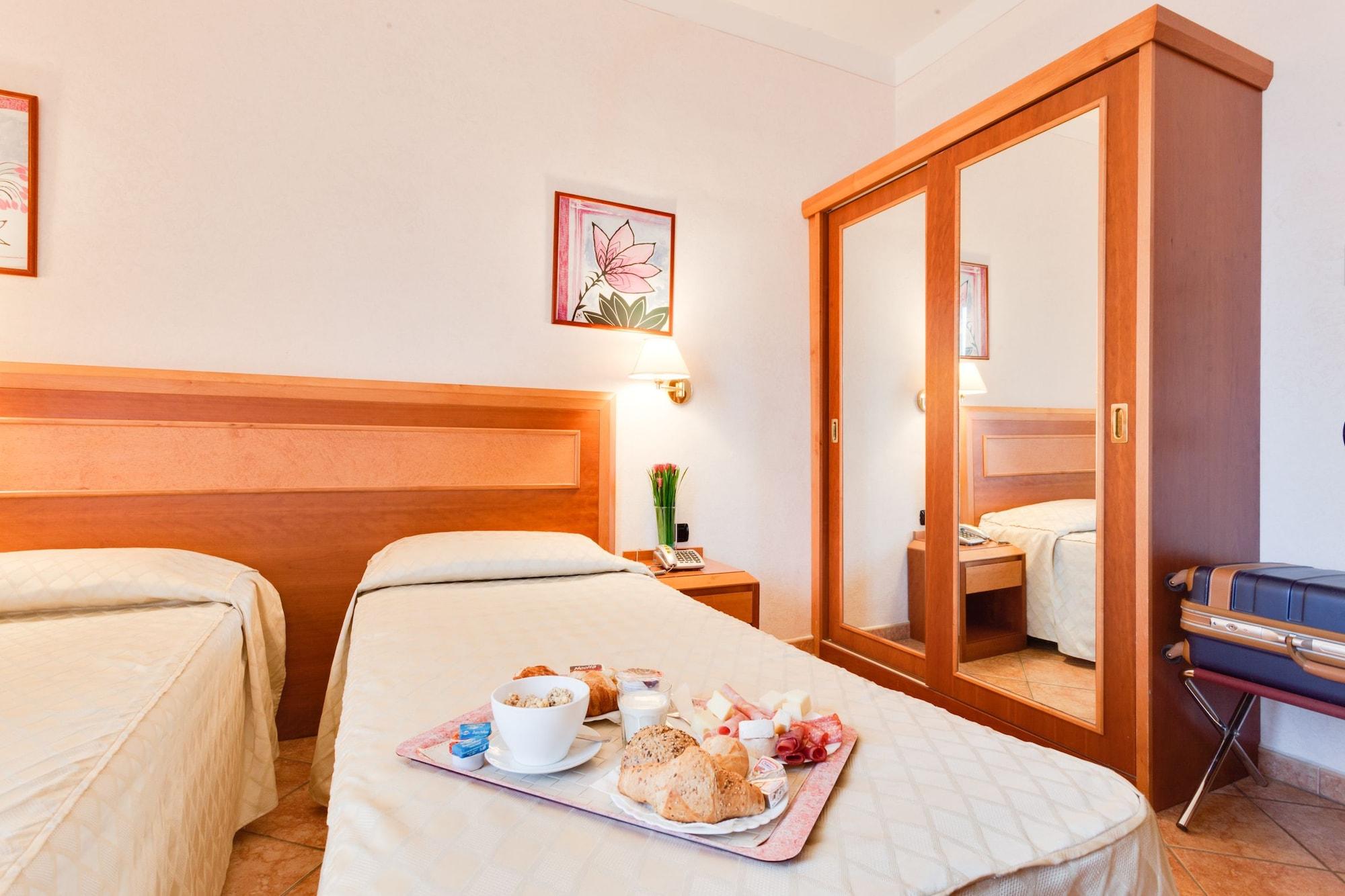 Hotel Mia Cara & Spa Florence Exterior photo